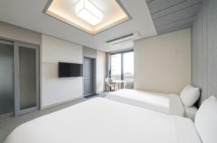 Hotel Haru Seogwipo Exteriör bild