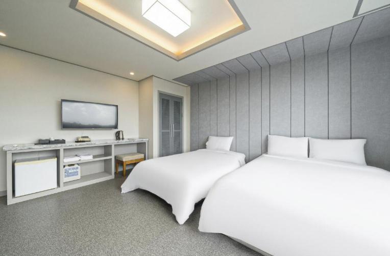 Hotel Haru Seogwipo Exteriör bild