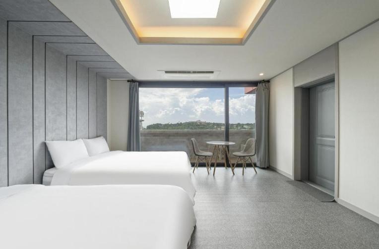 Hotel Haru Seogwipo Exteriör bild