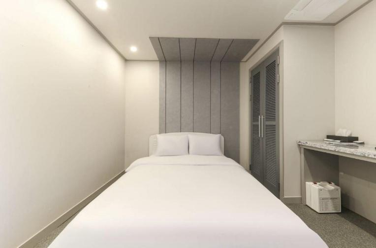 Hotel Haru Seogwipo Exteriör bild